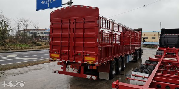 仓栏挂车价格表,新型13.75米仓栏挂车