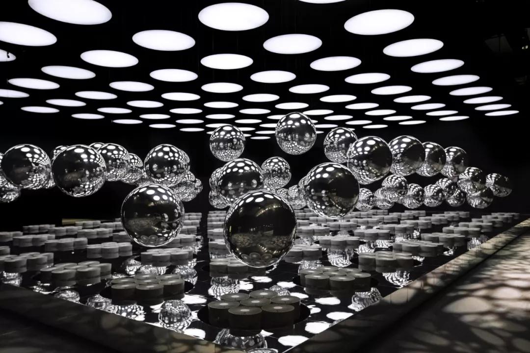 这才是婚礼真正应该有的样子,前院办婚礼后院摆酒席