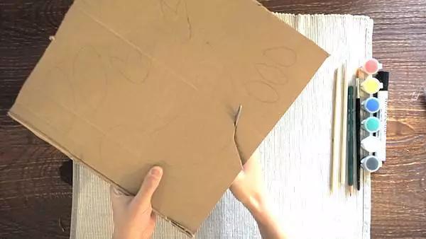 废物利用，她用几个纸箱让家里变成动物园，孩子回家乐坏了！收藏