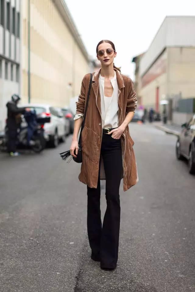 张馨予的露脐装照,张馨予晒近照穿着宽松花式遮肚