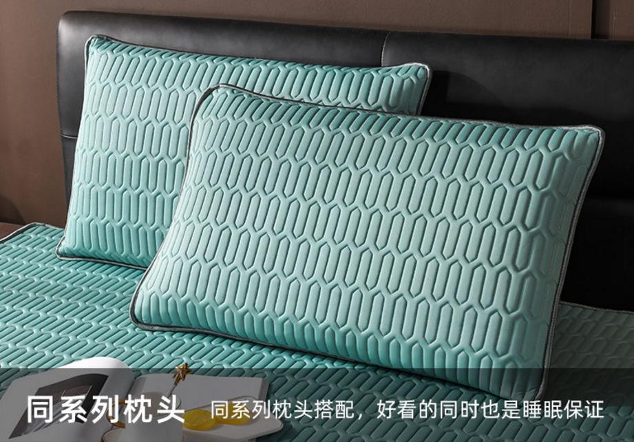 特斯拉睡觉凉席,特斯拉夏天睡车里空调自己关闭