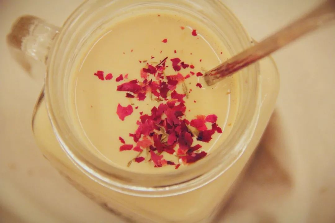 烧仙草焦糖奶茶做法,以前香飘飘焦糖烧仙草布丁奶茶