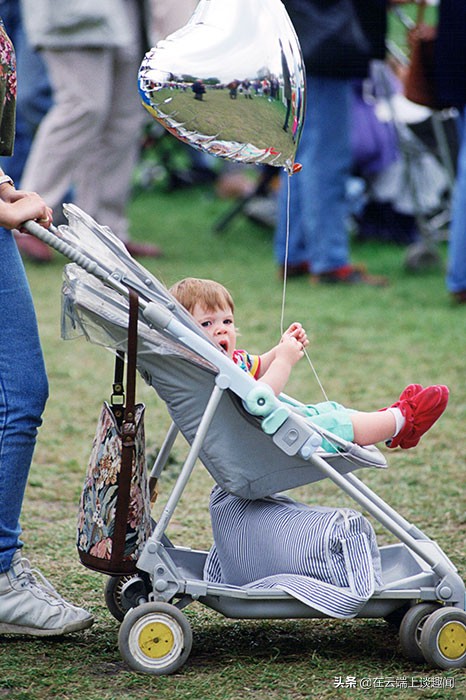 乔治王子、夏洛特公主等，哪位才是你心中那位最可爱的肉萌萌？