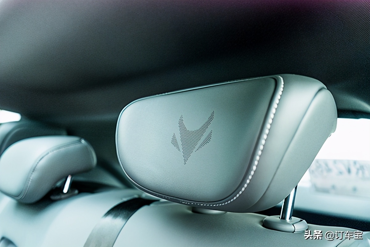 北汽新能源纯电suv汽车价格,新能源纯电suv极狐6座