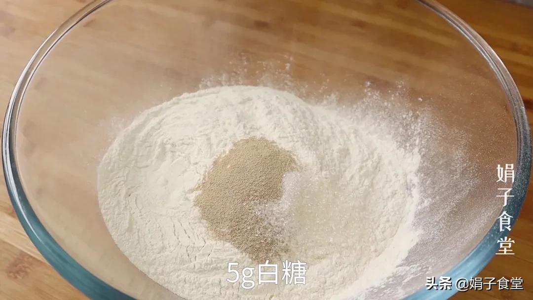 简单的花卷的做法拧法,简单花卷的几种拧法图解