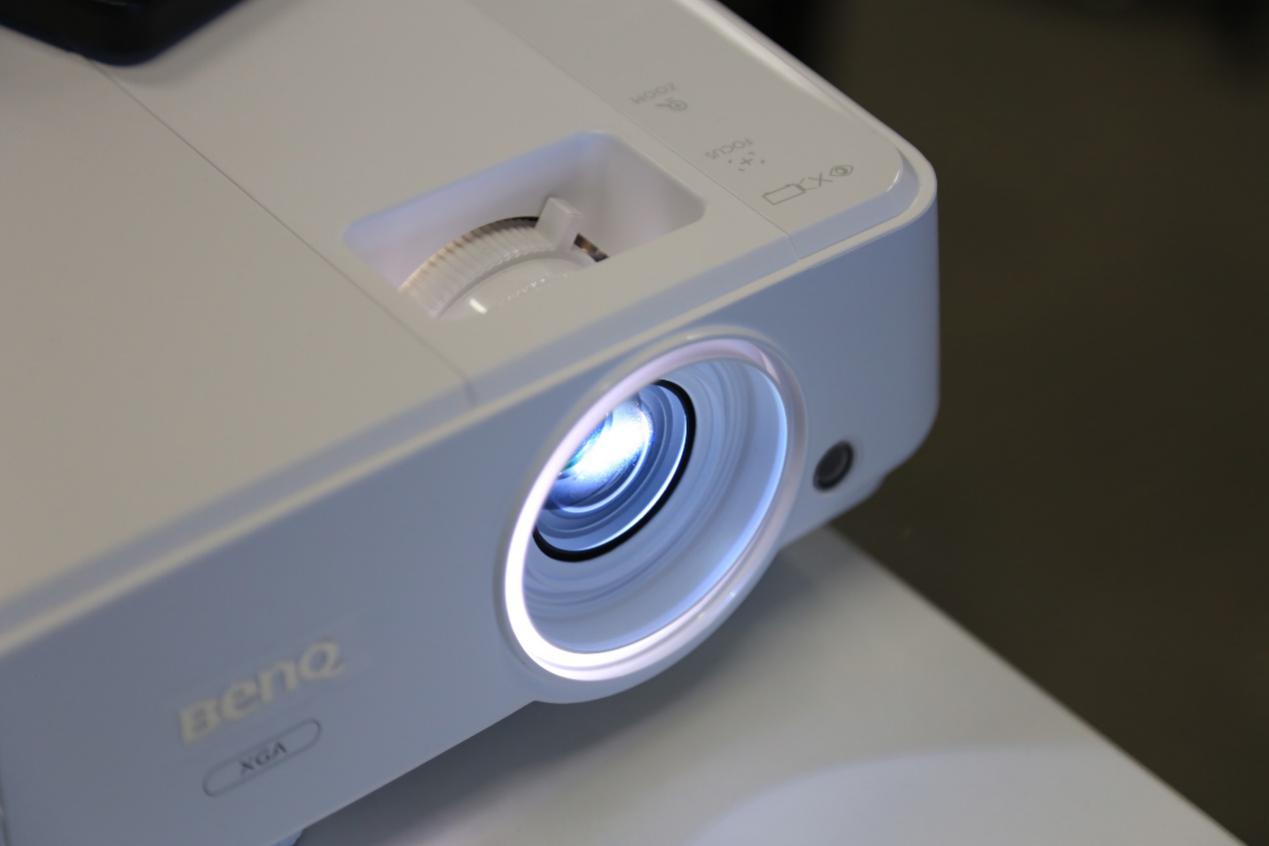 明基e500怎么连接电脑投屏,明基e500s可以入手家用吗