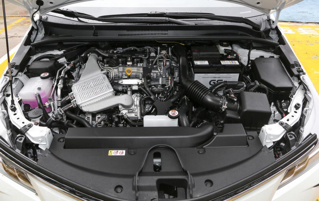 全新轩逸对比新款卡罗拉,2020轩逸和全新卡罗拉