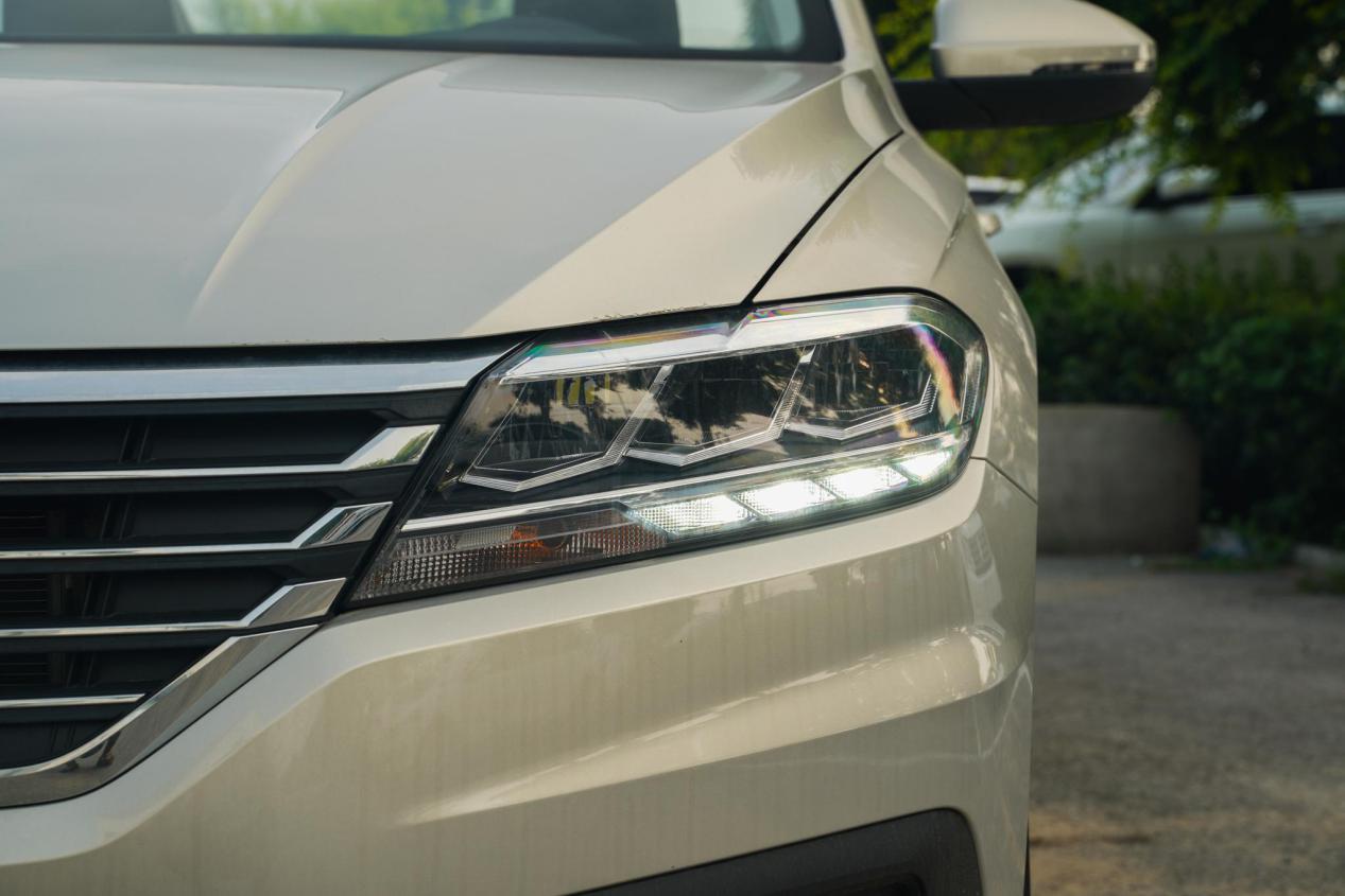 6.99万朗逸什么配置,6.99万朗逸1.5l