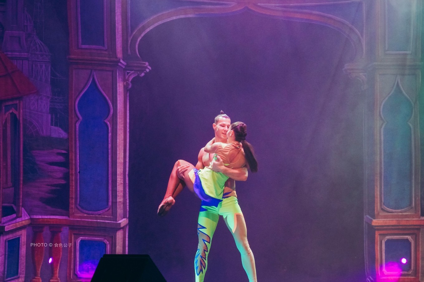 海上养猪场邮轮,海洋光谱号邮轮海上养猪场