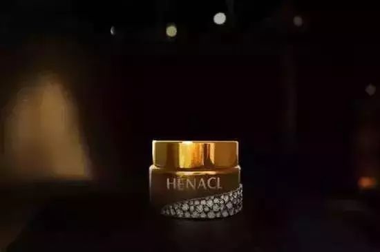 哭了！看完各大牌这些天价护肤品，用SK-II的你都算是勤俭持家