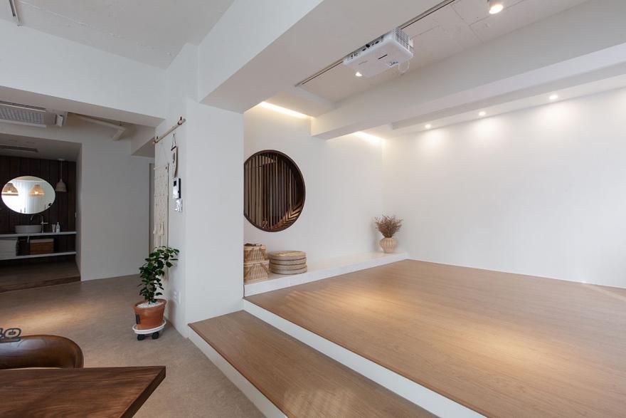 要是有条件，我家也要改一个地台，赤足行走，席地而坐，慵懒舒适