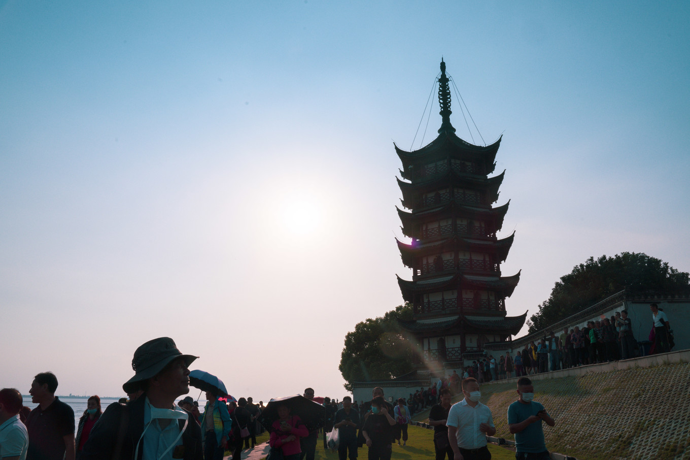 不仅仅是皮革,海清潮静——海宁