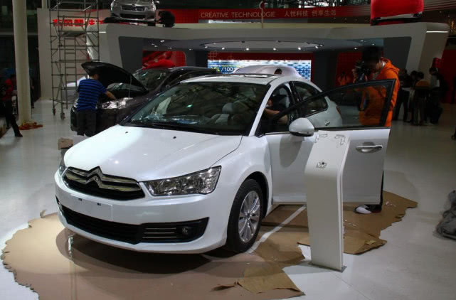 可惜了一辆日系好车,可惜了一台福特好车