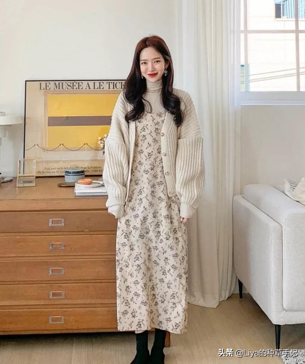 半裙+外套,连衣裙+外套=今春王炸组合