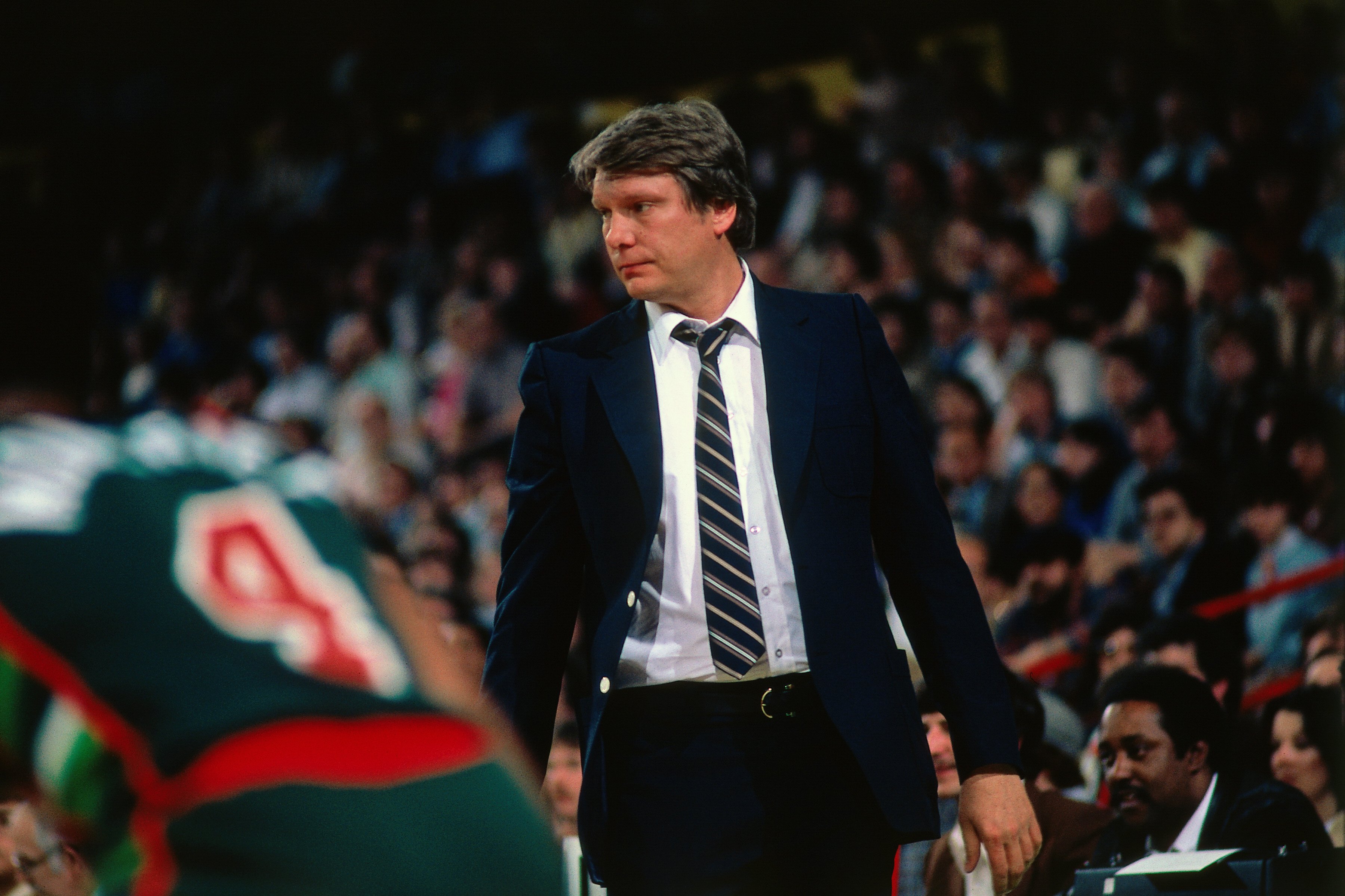 勇士为库里破三分纪录制定的战术,回顾勇士22年冠军之路