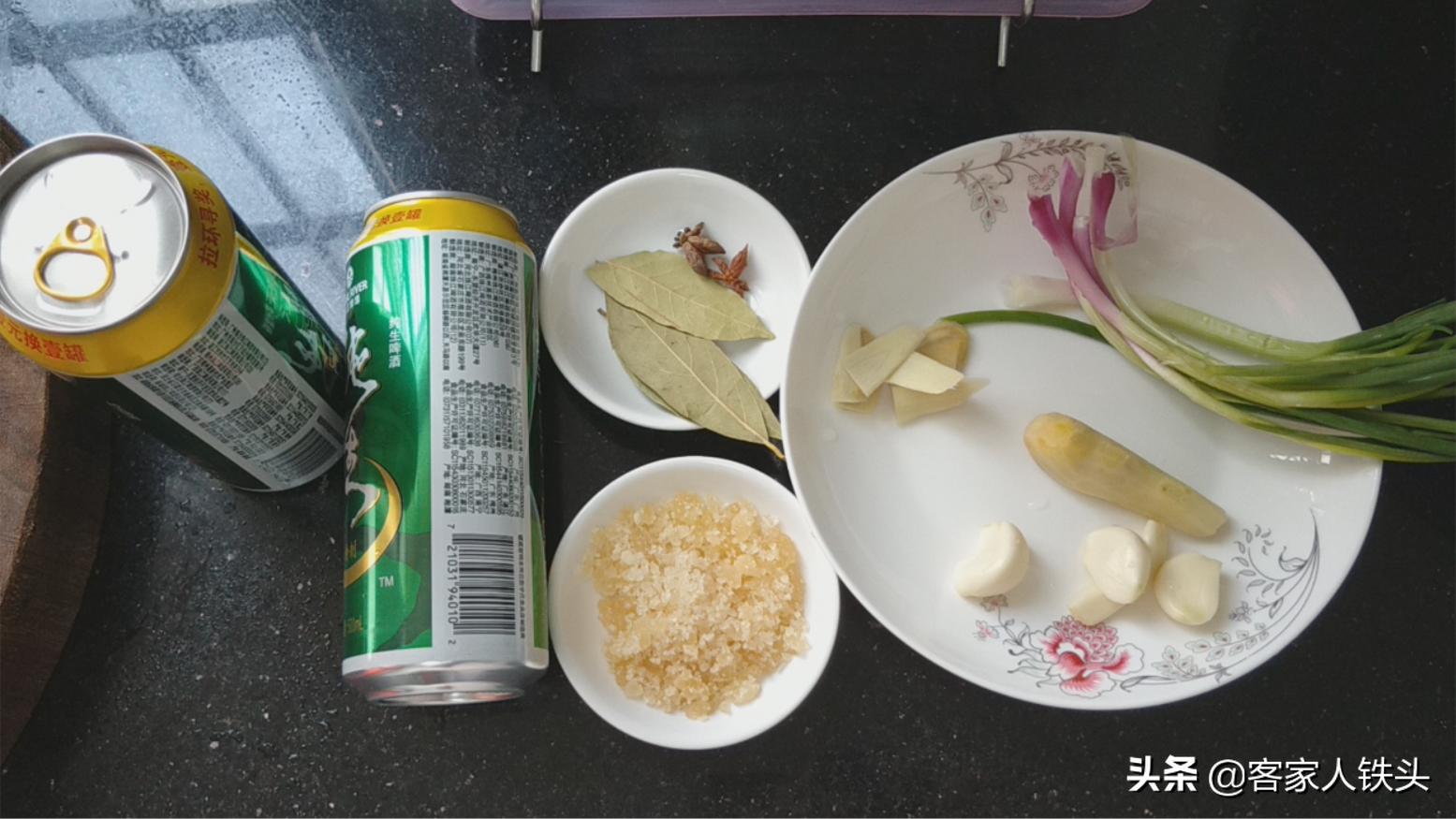 猪脚怎么做才软入味好吃,猪脚怎么做软烂吃起来不腻