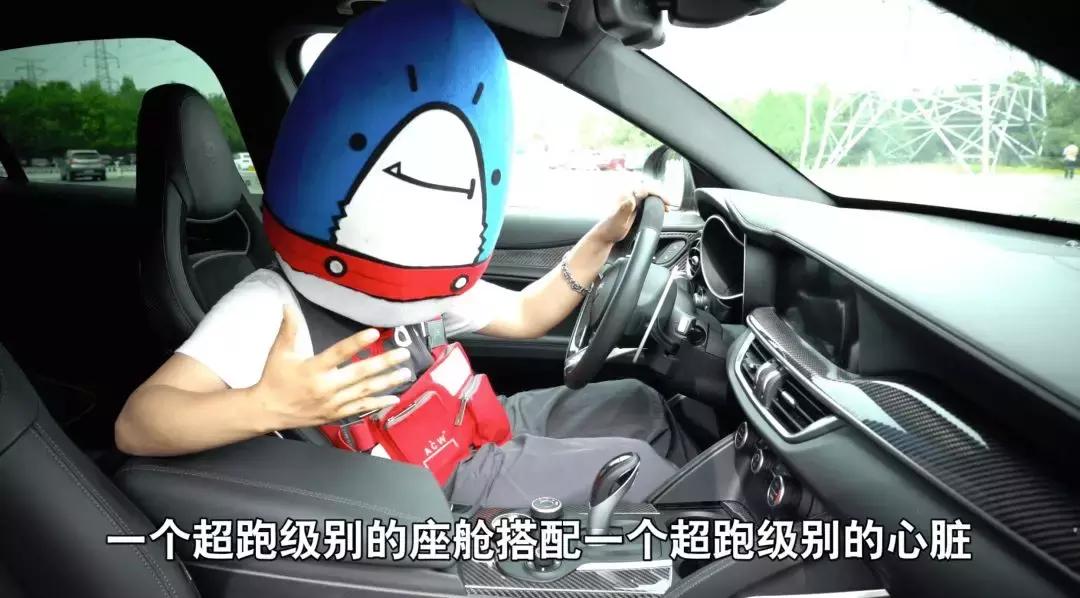 超跑满街都是，3.8秒破百的野兽级SUV你见过几辆？