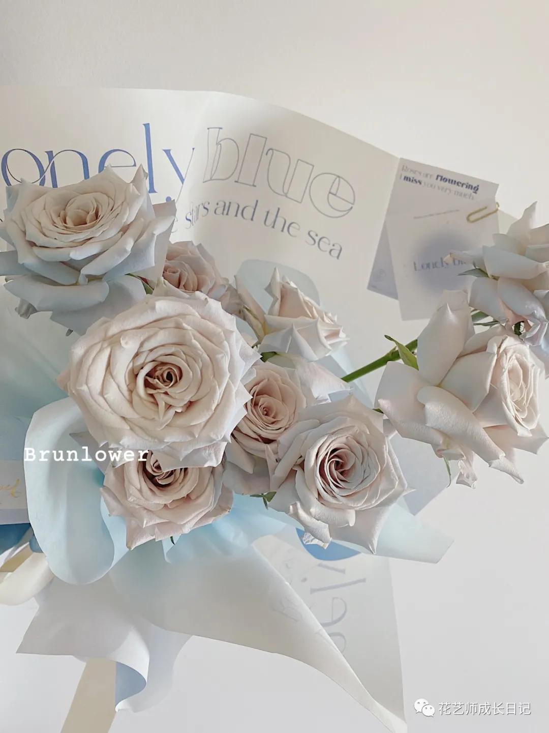 节日特辑vol.3|520碎冰蓝玫瑰花束，再来一波