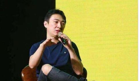 歌不错，人也很帅，这是对吴亦凡的认可吗？网友：像是忽悠人