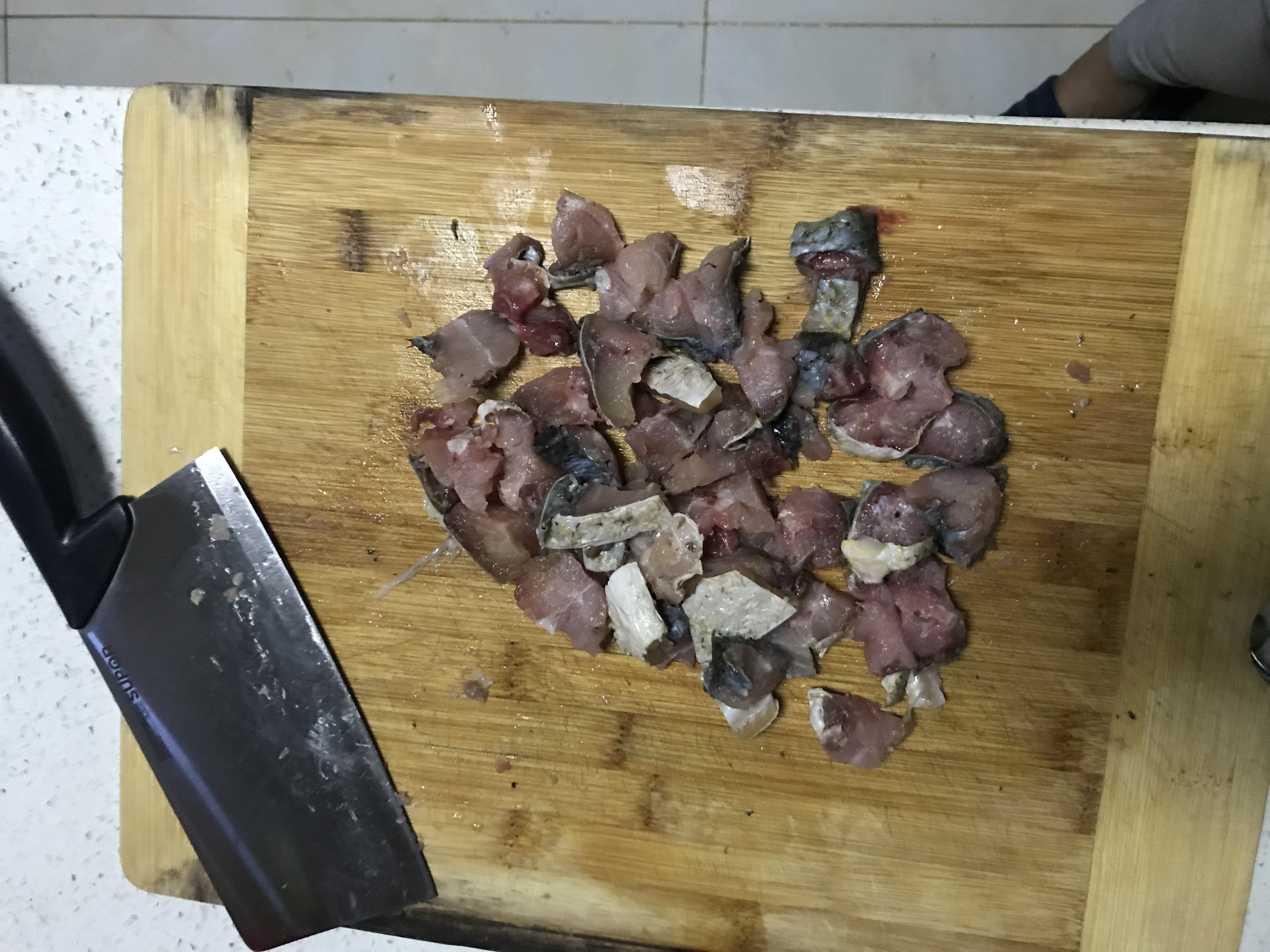 龙鱼喂食小金鱼,龙鱼喂食器多少钱