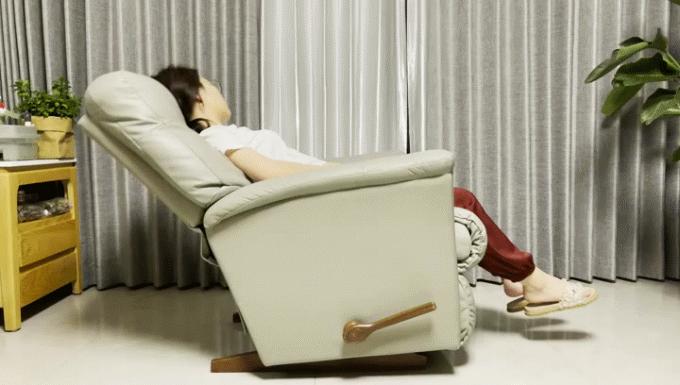 躺平也要舒适惬意，LAZBOY乐至宝功能单椅给你家中的小确幸