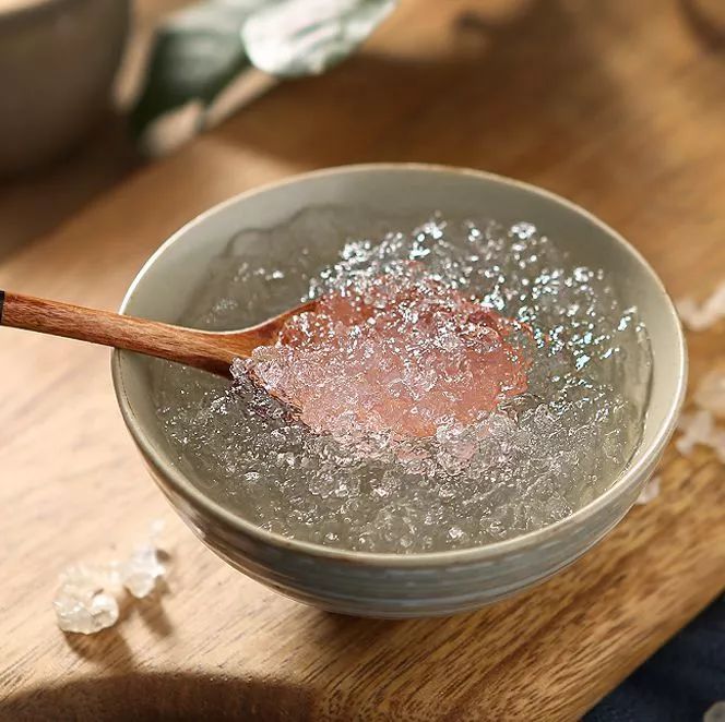 雪燕皂角米桃胶的正确炖法和吃法,桃胶炖雪燕的功效和作用