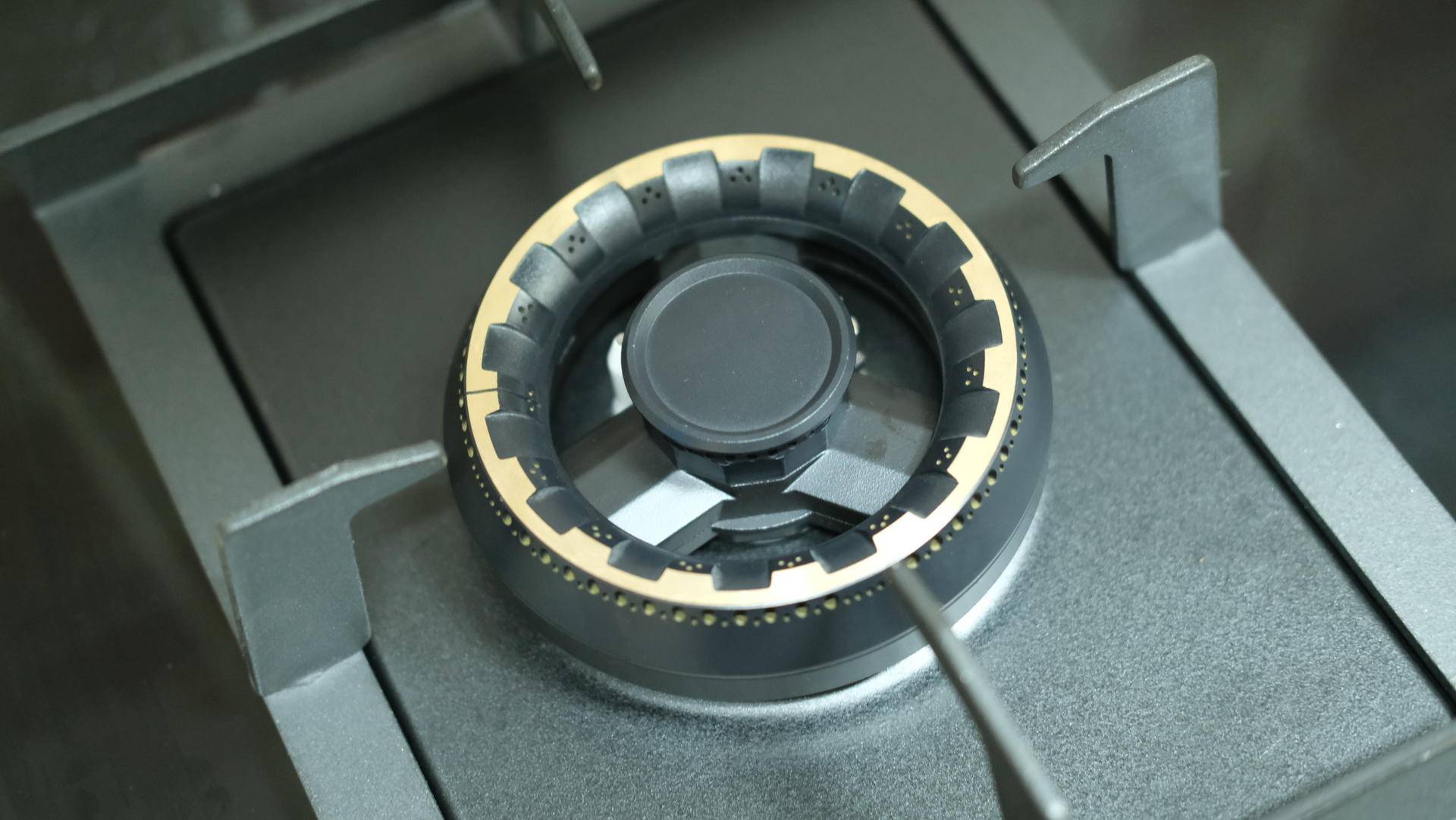 怎样知道燃气灶用了几年了,美的q67燃气灶是高端机吗