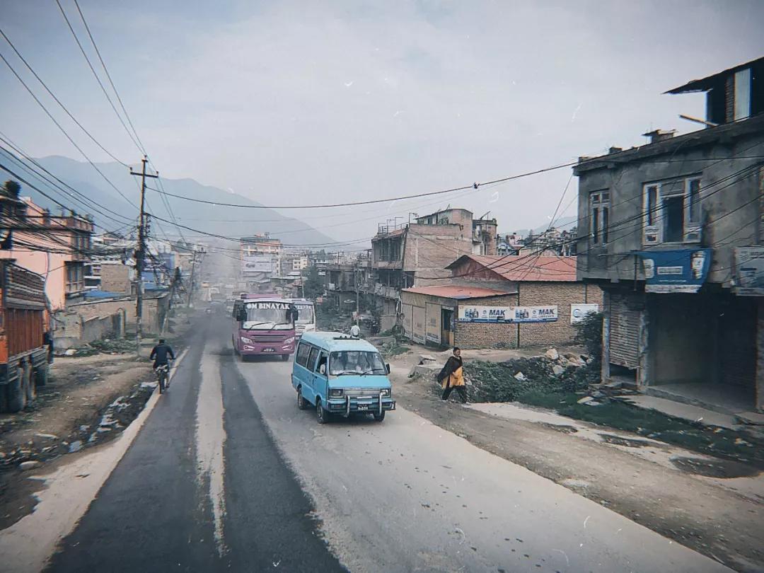 这个微笑国度,见人就夸漂亮,300元就能在天空滑翔