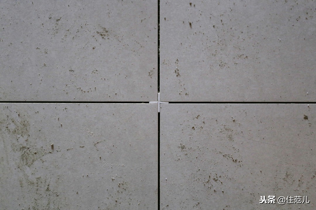 砌墙居然用牛皮纸,这是什么骚操作?