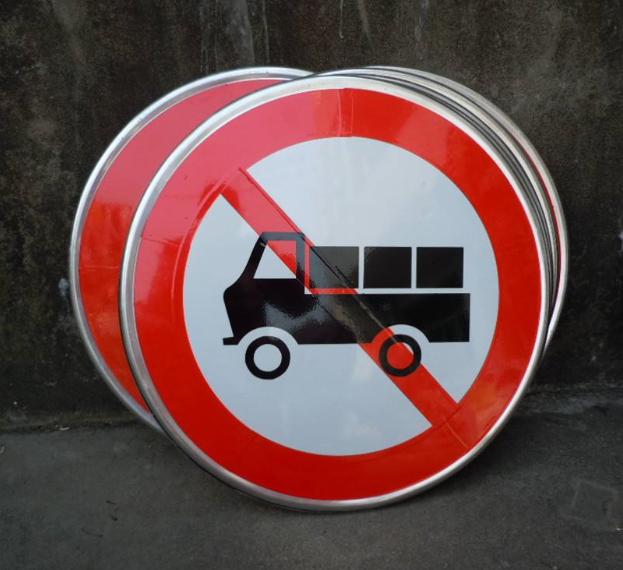 美式沙发还能越野只需2万，二手皮卡能否成为真香警告？