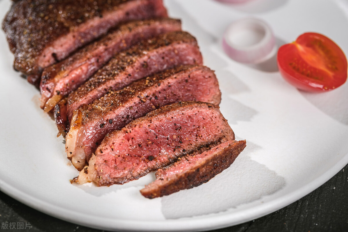 黑胡椒和白胡椒的区别哪个更好,黑胡椒和白胡椒的区别怎么用