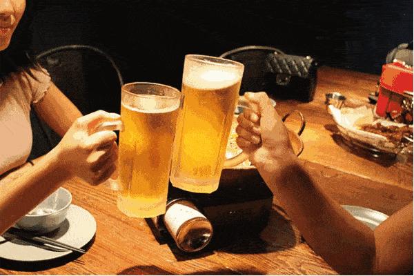 31岁小伙惊变“小黄人”!医生:这个罪魁祸首太多人喜欢了