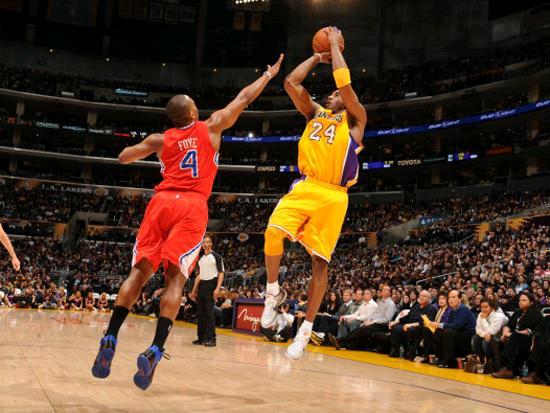 篮球詹姆斯扣篮动作教学,篮球运球基本功詹姆斯