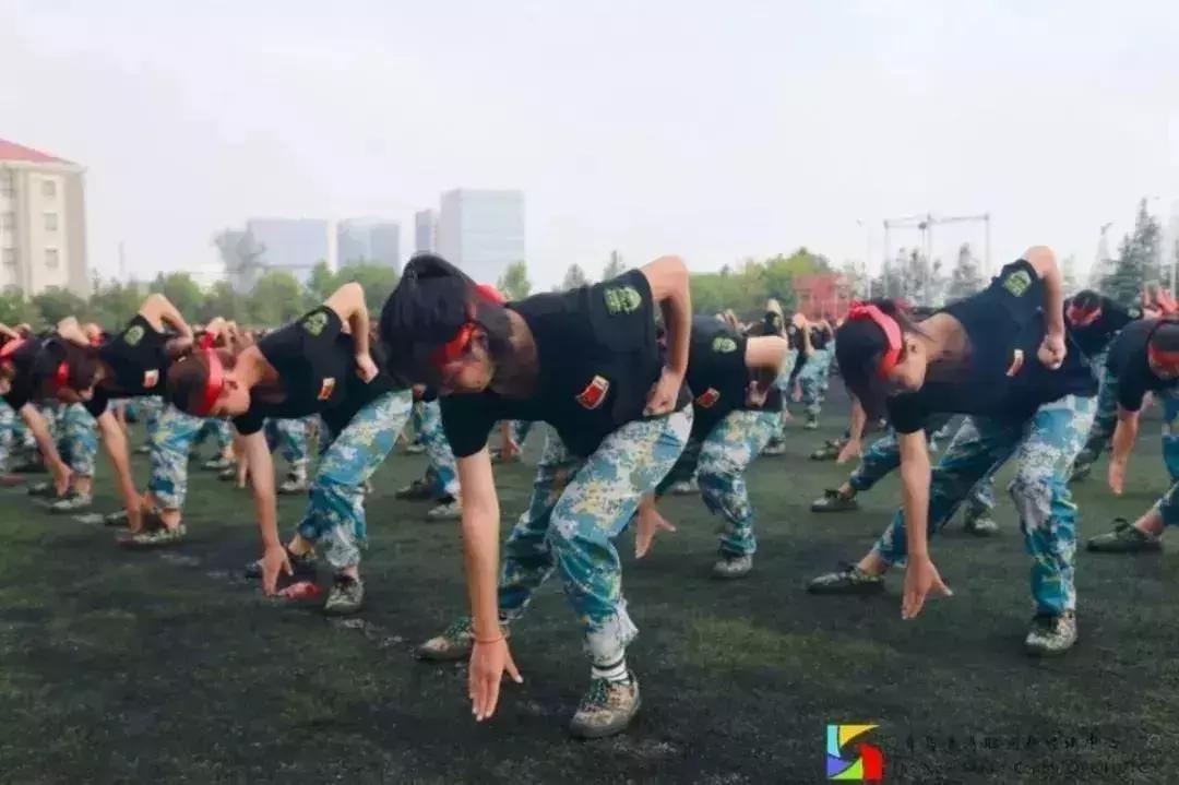 @港院姑娘|你的笑像西瓜最中间那一勺的口感,甜到我的心坎里!