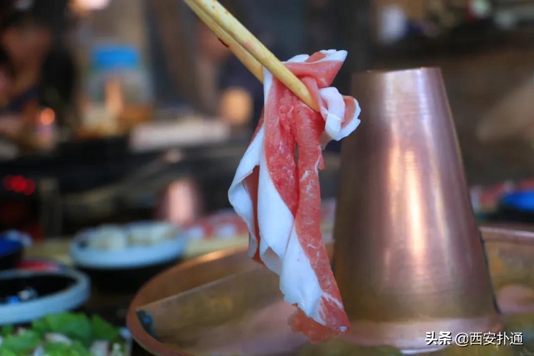 西安城墙下的铜火锅,西安城墙底下的羊肉泡馍