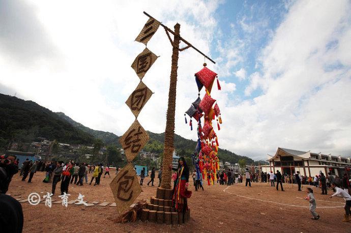 水牛身上画画,水牛身上画了牛郎织女画面