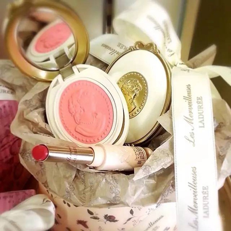 全面屏泛滥时回顾了主打设计的诺基亚7系列设计师请收下我的膝盖