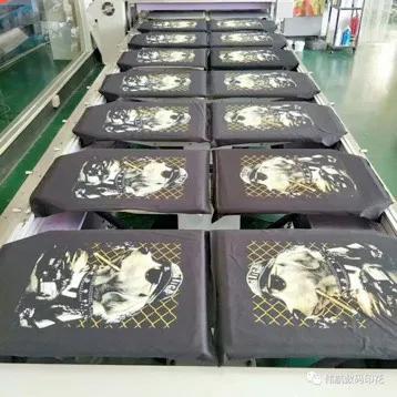 衣服上的印花图案怎么去除,衣服上的印花图案胶怎么去除视频