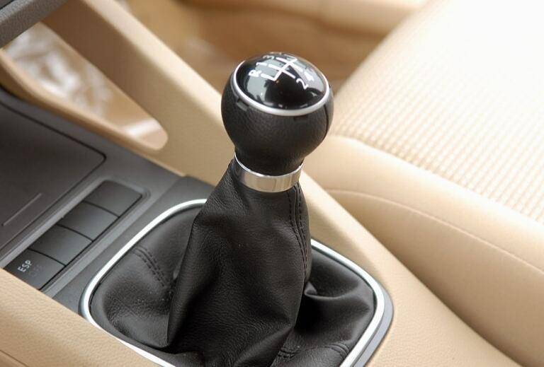 曾经的豪华品牌轿车,曾经的a级车vs现在的a级车