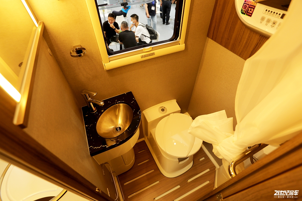 最新上市中天领航者c型房车,中天房车领航者c型二手价格