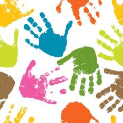 怪异的全家福引起老师注意，从绘画中分析孩子性格，学会与他沟通