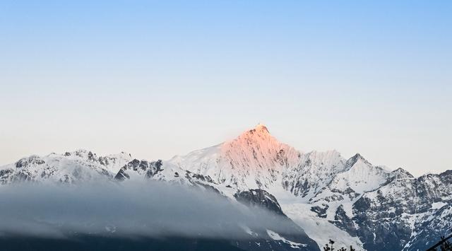 卡瓦格博神山奇观,卡瓦格博神秘宫殿
