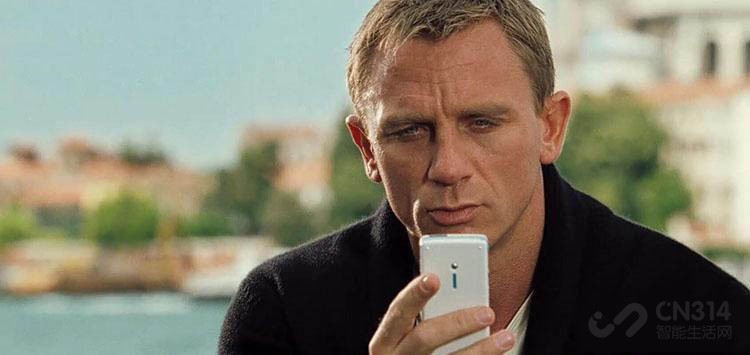 曾带詹姆斯·邦德驰骋沙场当年你是否渴望得到一款索尼爱立信？
