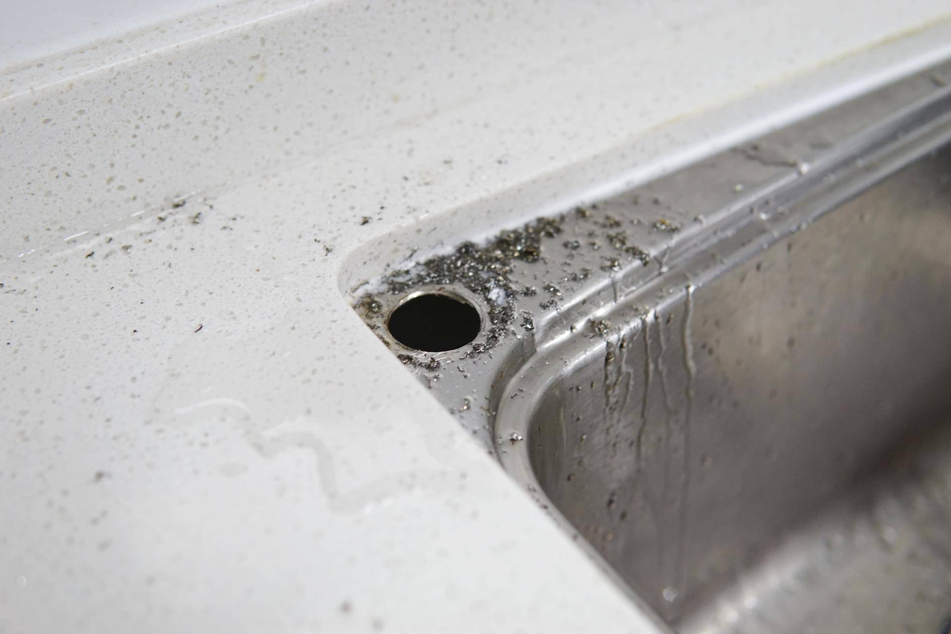 房价那么贵一点也不能浪费,台面净热一体净水机测评