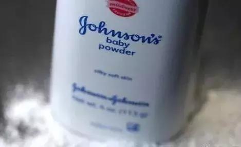 女性小心,美国强生爽身粉致癌风波再起!其去湿疹效果竟还不如蛋壳!?