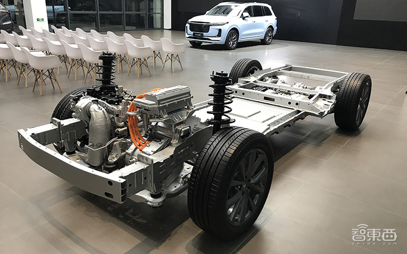 理想one换1.5t增程器最新试驾视频,理想one与汽油车提速对比