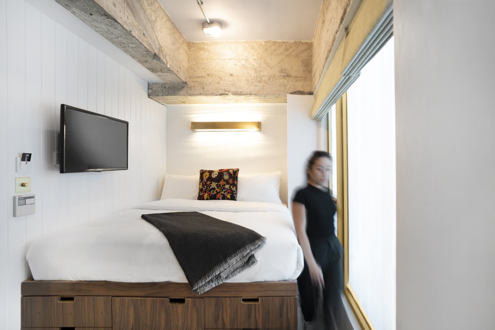 香港寸土寸金是因为地方小吗,寸土寸金的香港房子虽小却也精致