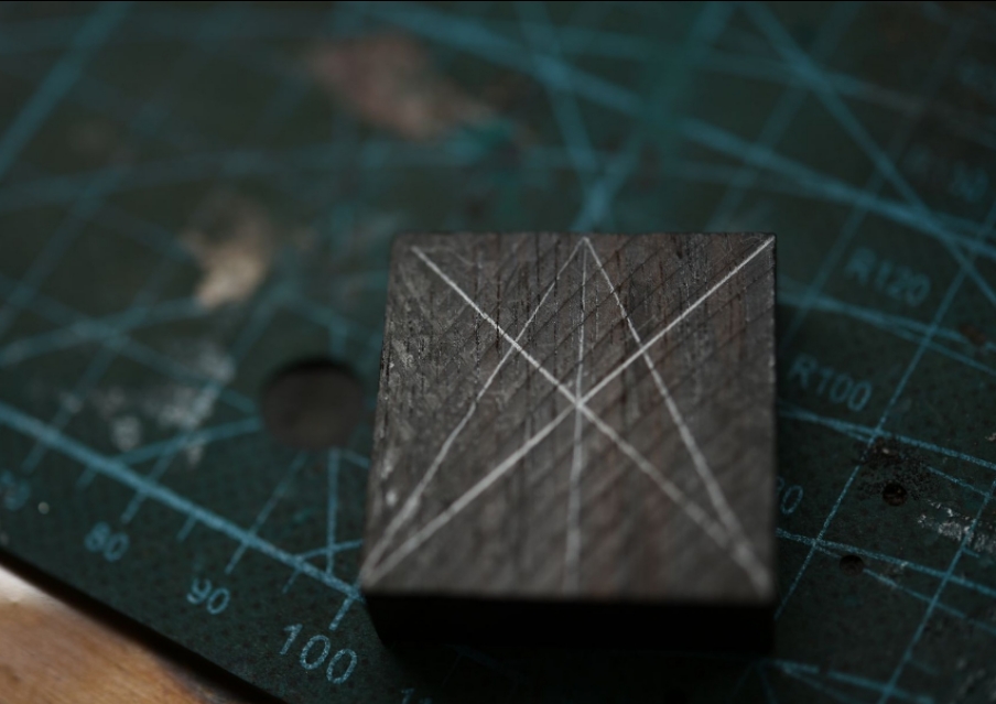 手工制作木质月牙吊坠,手工菱形吊坠的制作方法