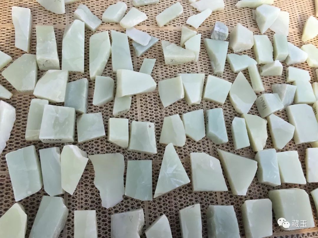 韩料和田玉为什么不受大众喜爱,韩料和田玉值得入手吗