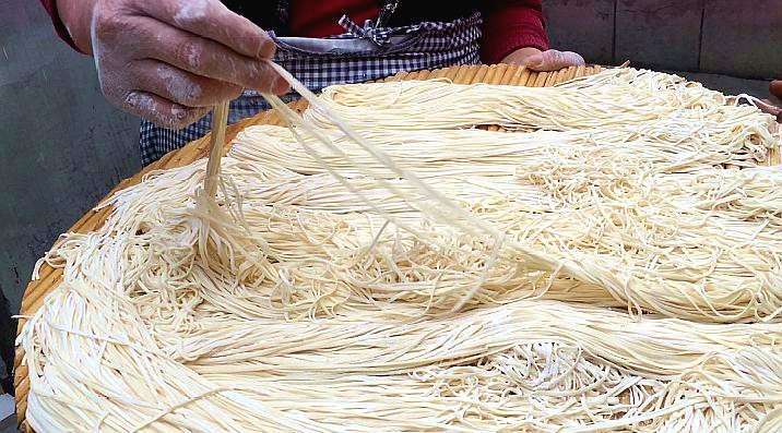 6种面条吃法筋道又爽滑,大年初七吃面条